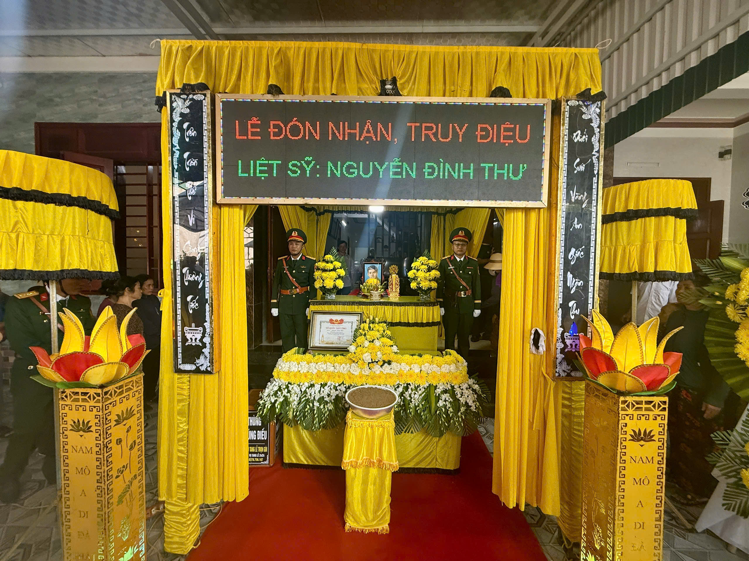 Xã Kỳ Hoa trang trọng tổ chức lễ đón nhận, truy điệu và an táng hài cốt liệt sĩ Nguyễn Đình Thư