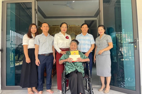 ẤM ÁP “BỮA CƠM ÂN TÌNH” TRI ÂN MẸ VIỆT NAM ANH HÙNG ĐÀO THỊ CHÌU