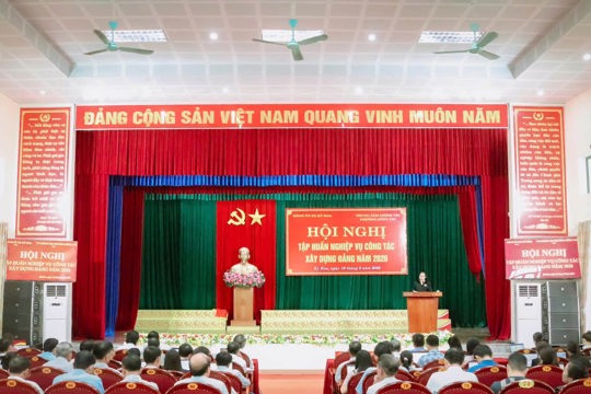Đảng ủy xã Kỳ Hoa phối hợp với Trung tâm Chính trị phường Sông Trí tổ chức Hội nghị tập huấn, bồi dưỡng nghiệp vụ công tác xây dựng Đảng năm 2026