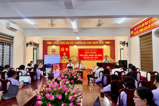Các trường học trên địa bàn xã Kỳ Hoa hoàn thành Hội nghị viên chức, người lao động năm học 2026 - 2027 