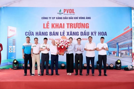 LÃNH ĐẠO XÃ KỲ HOA DỰ LỄ KHAI TRƯƠNG CỬA HÀNG XĂNG DẦU KỲ HOA CỦA PVOIL VŨNG ÁNG