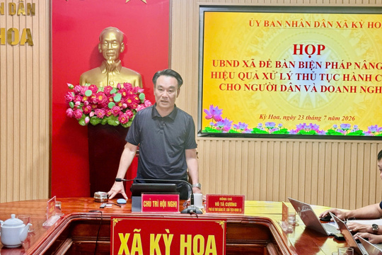 UBND xã Kỳ Hoa bàn giải pháp nâng cao hiệu quả giải quyết thủ tục hành chính