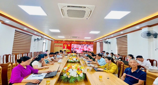ĐẢNG BỘ XÃ KỲ HOA (HÀ TĨNH) TỔ CHỨC KẾT NỐI 16 ĐIỂM CẦU HỘI NGHỊ TRỰC TUYẾN TOÀN QUỐC QUÁN TRIỆT, TRIỂN KHAI NGHỊ QUYẾT TRUNG ƯƠNG 3 KHOÁ XIV 